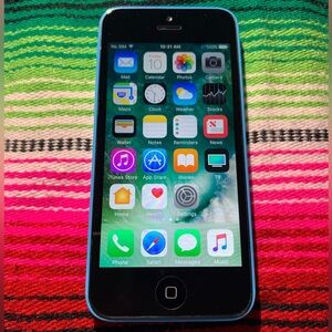 Apple iPhone 5c - Clean 5.23gb - Verizon -Can be converted to iPod touch